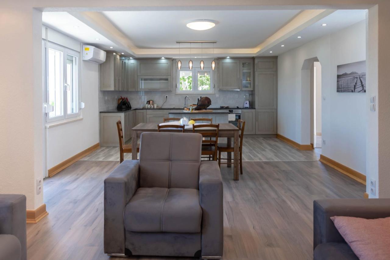 Apartmani Sandra Kastela Ngoại thất bức ảnh