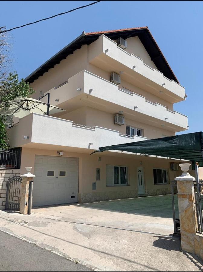 Apartmani Sandra Kastela Ngoại thất bức ảnh